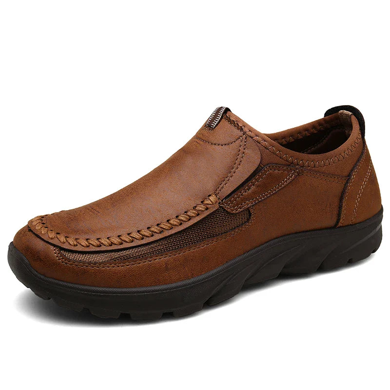 Elegantes zapatos de piel sin cordones