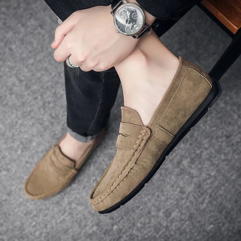 Mocasines ligeros de ante para hombre