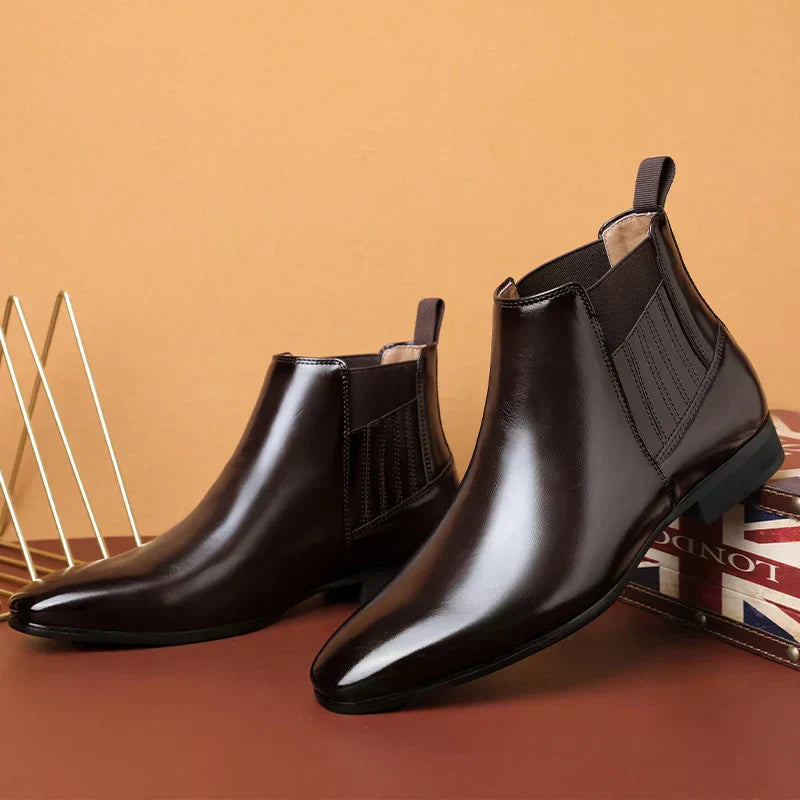 Botas elegantes de cuero