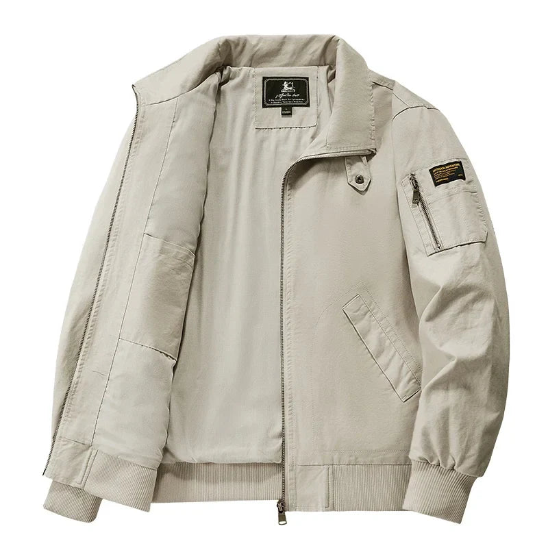 Elegante chaqueta cortavientos