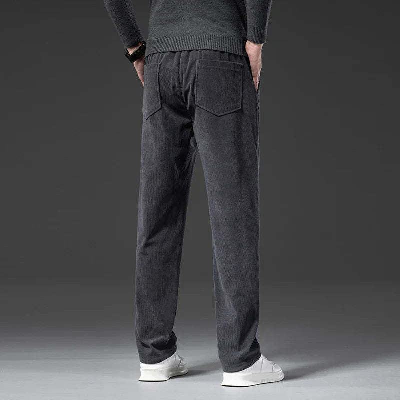 Elegantes pantalones de pana