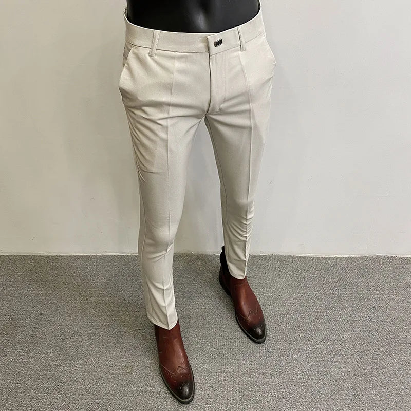 Pantalones elegantes de estilo business casual