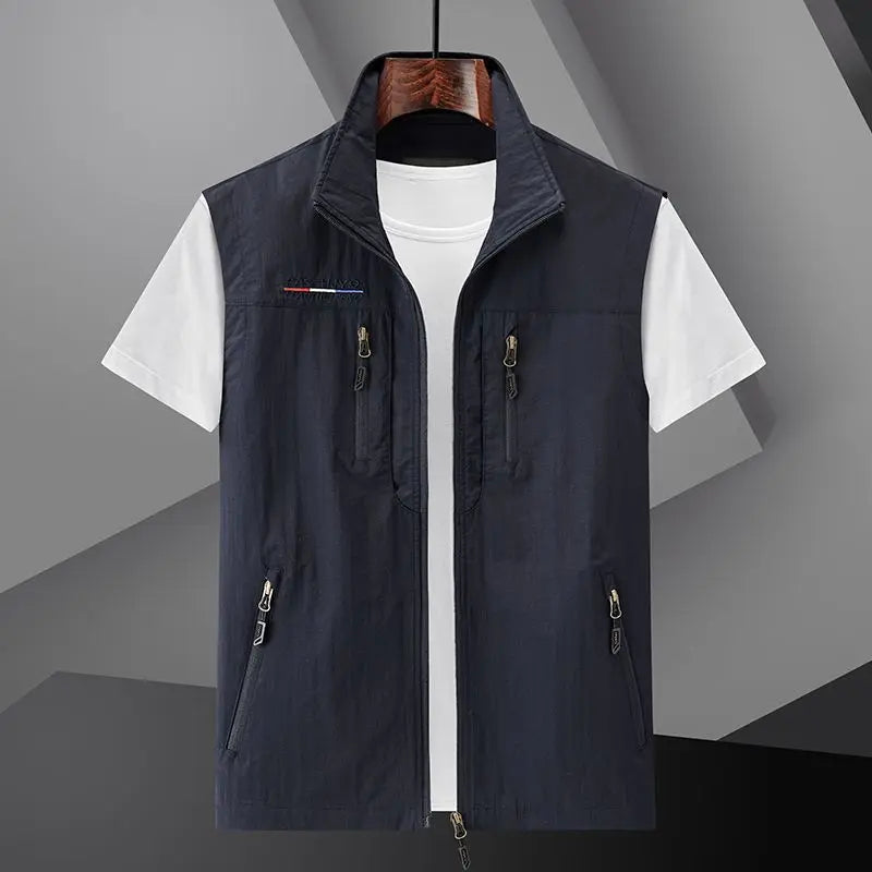 Chaqueta impermeable multibolsillos