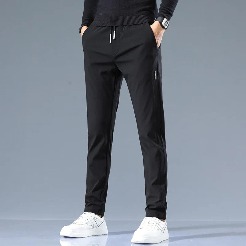 Elegantes pantalones slim fit