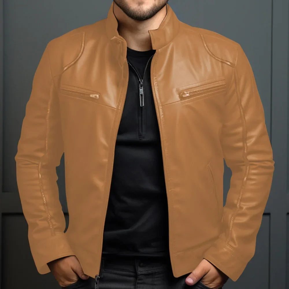 Elegante chaqueta motera de cuero para hombre