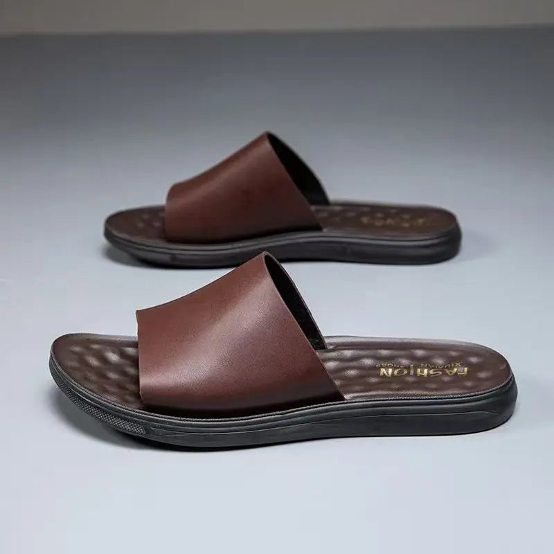Elegantes sandalias de piel