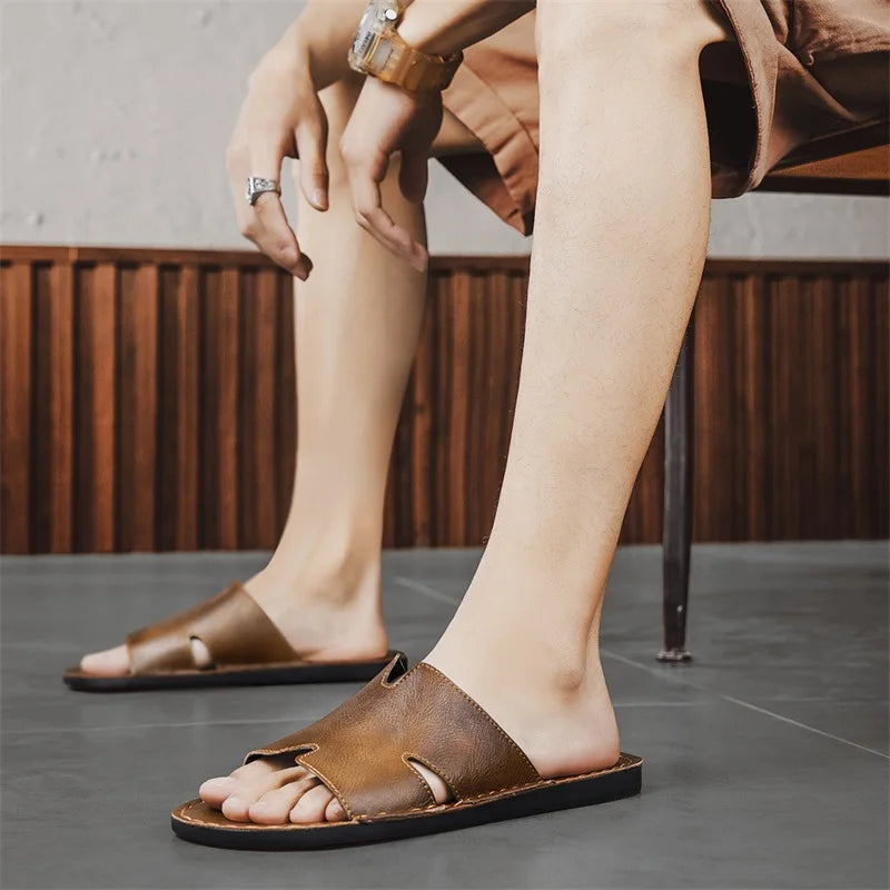 Elegantes sandalias de piel