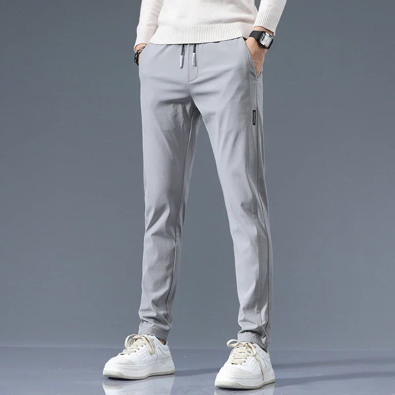 Elegantes pantalones slim fit