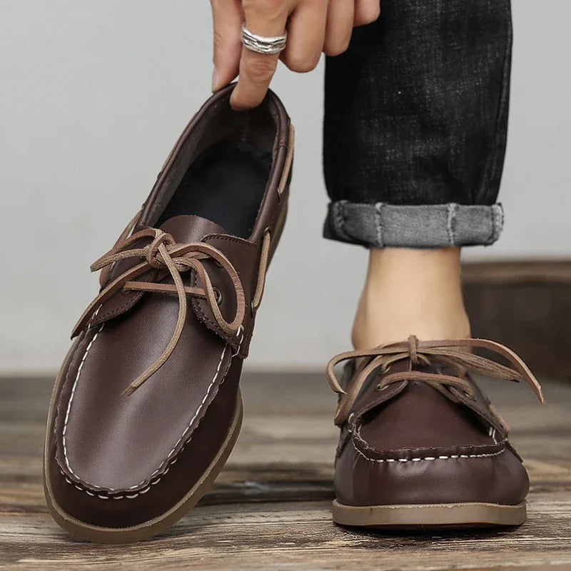 Mocasines náuticos elegantes de piel