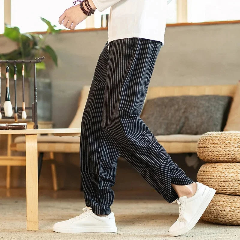 Pantalones elegantes de lino a rayas