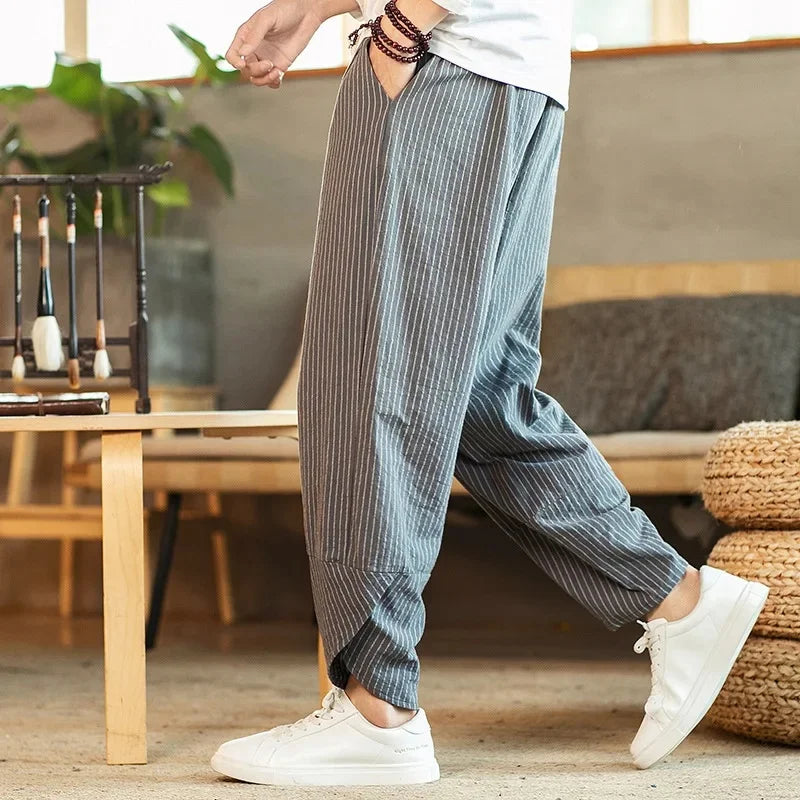 Pantalones elegantes de lino a rayas