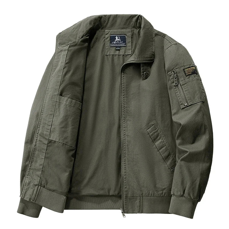 Elegante chaqueta cortavientos