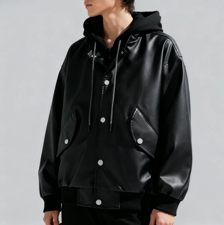 Elegante chaqueta de piel con capucha