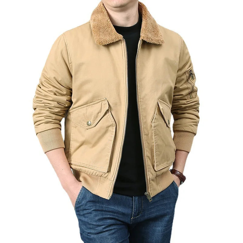 Elegante cazadora bomber