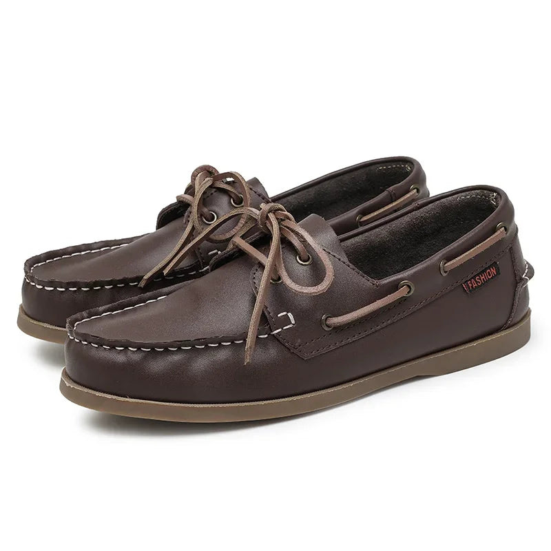 Mocasines náuticos elegantes de piel