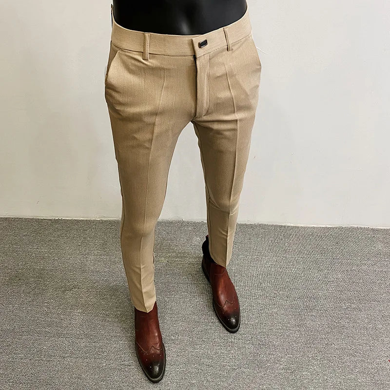 Pantalones elegantes de estilo business casual