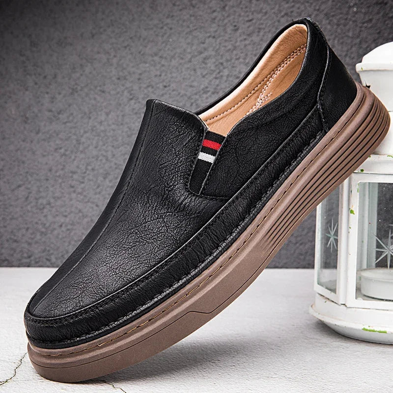 Elegantes zapatos de piel sin cordones
