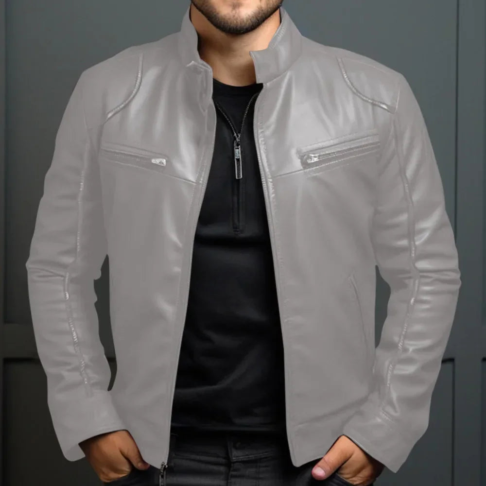 Elegante chaqueta motera de cuero para hombre