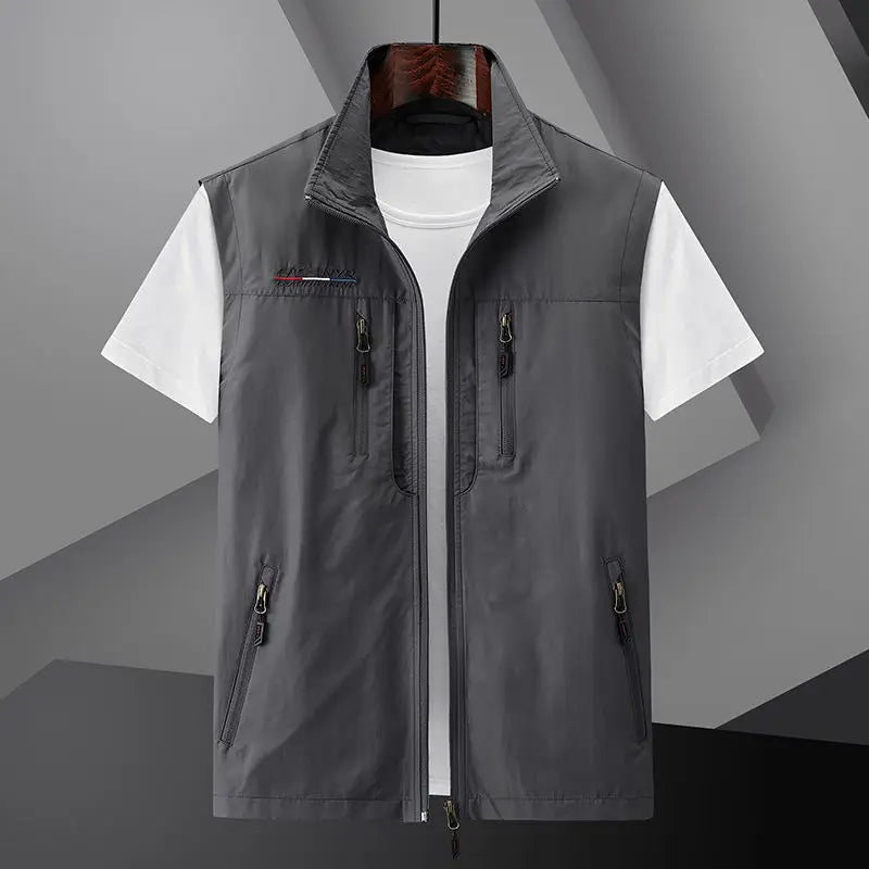 Chaqueta impermeable multibolsillos