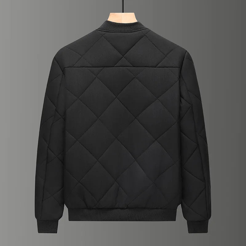 Elegante cazadora bomber