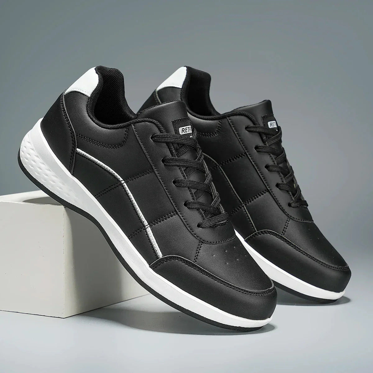 Elegantes zapatillas de piel