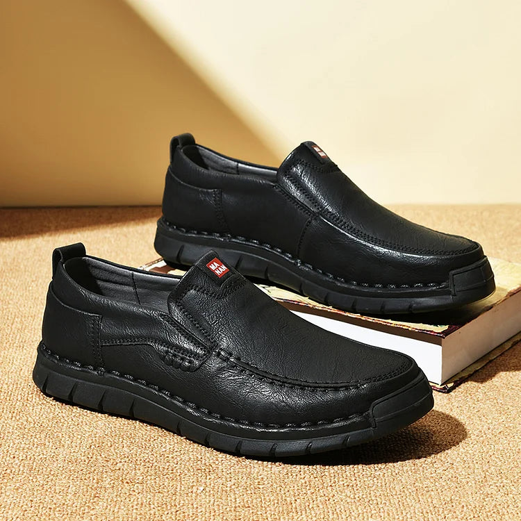 Elegantes zapatos de piel sin cordones
