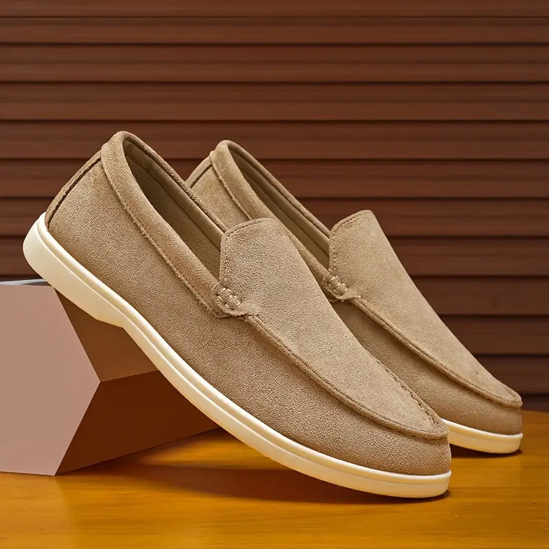 Elegantes mocasines de piel