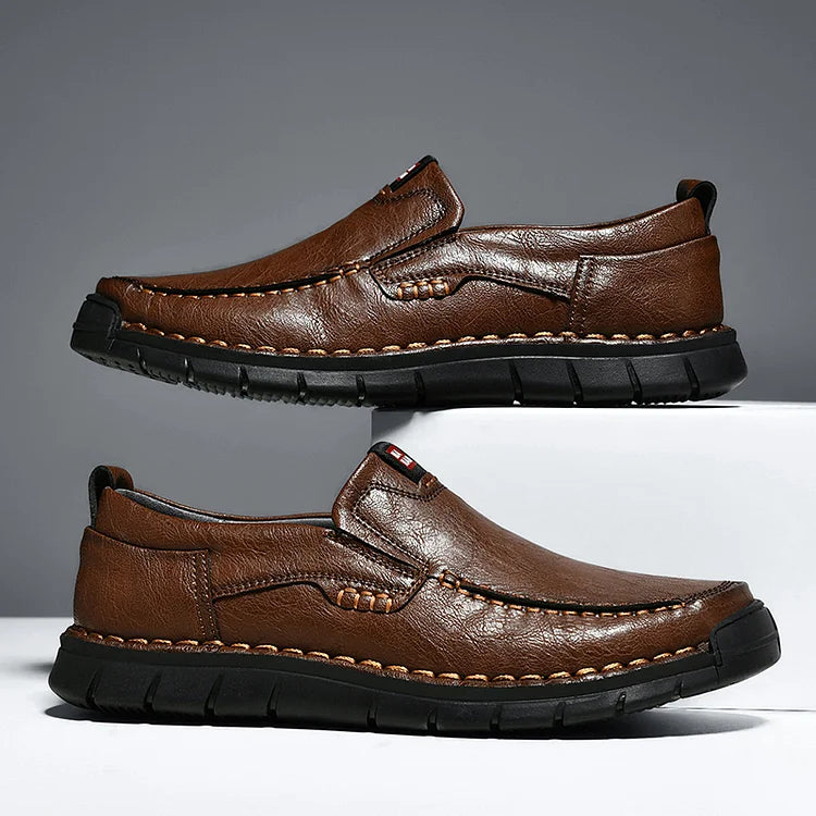 Elegantes zapatos de piel sin cordones