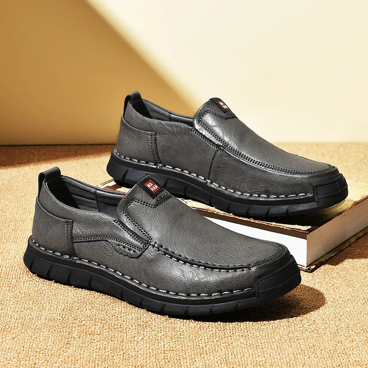 Elegantes zapatos de piel sin cordones