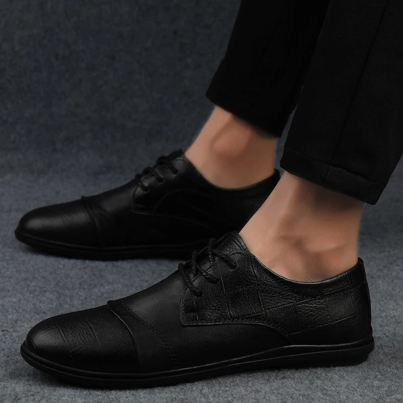 Elegantes zapatos de vestir de piel