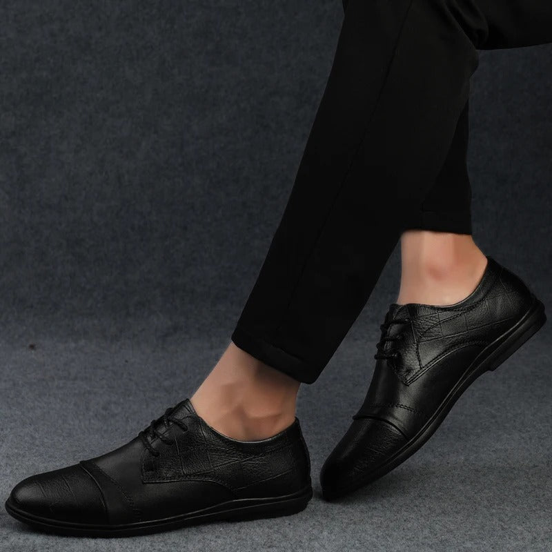 Elegantes zapatos de vestir de piel