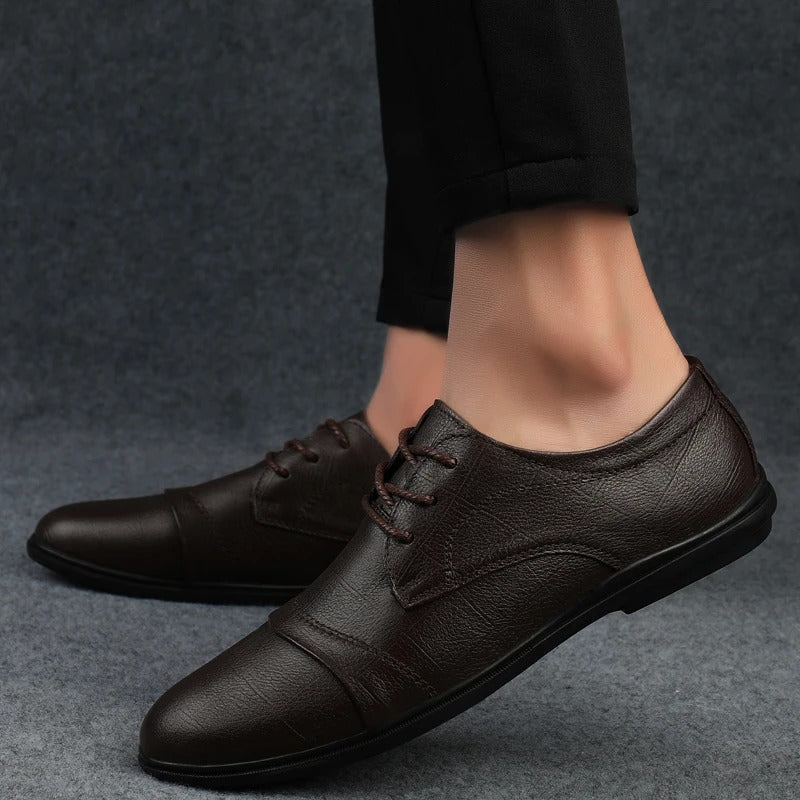 Elegantes zapatos de vestir de piel