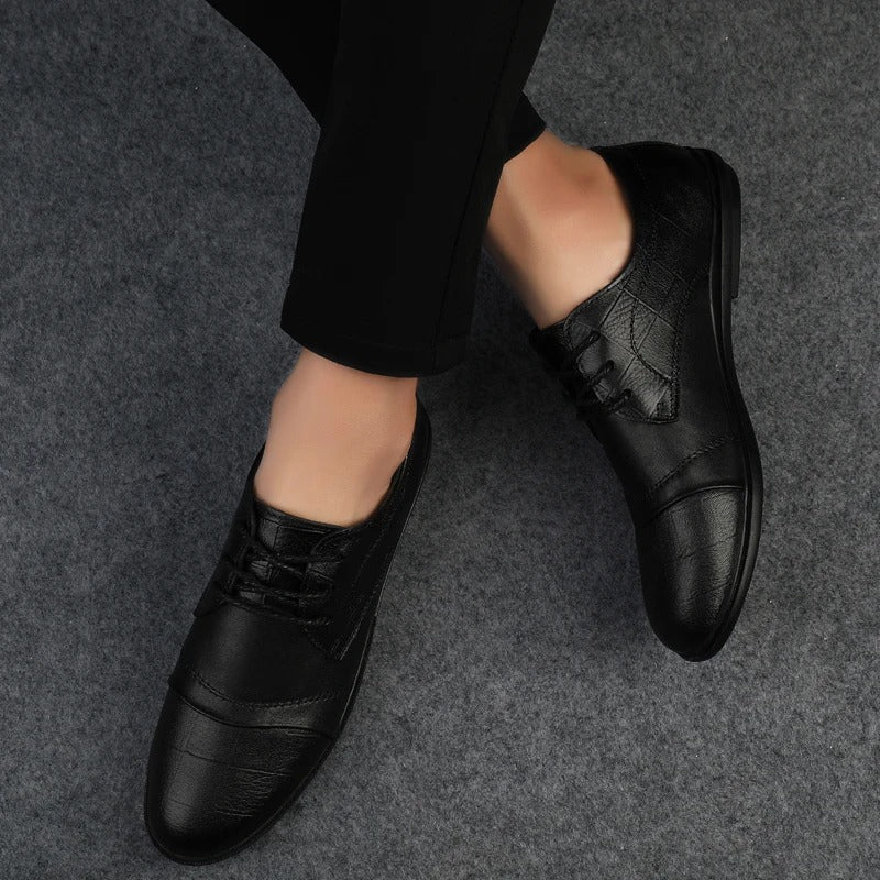 Elegantes zapatos de vestir de piel
