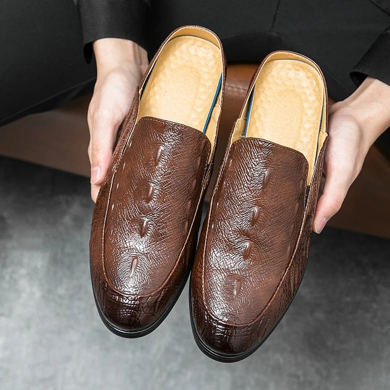 Elegantes zapatos de vestir con estampado de cocodrilo