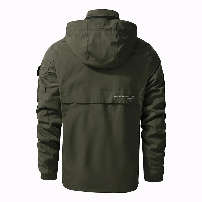 Elegante chaqueta militar de invierno
