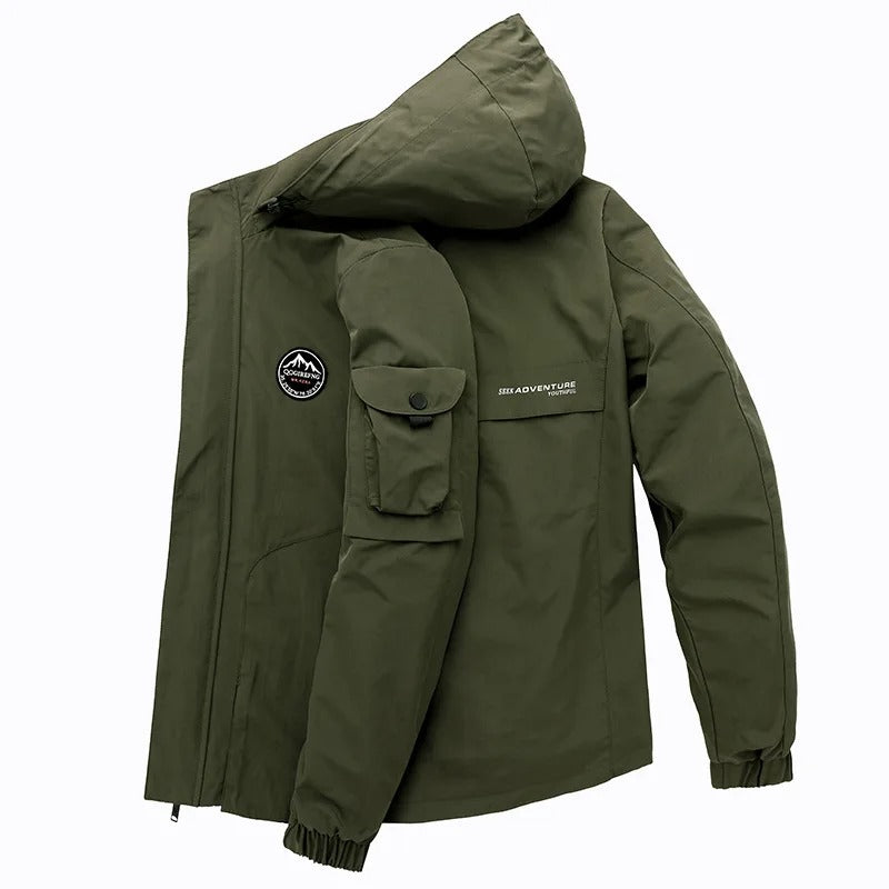 Elegante chaqueta militar de invierno