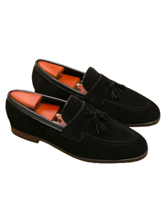 Elegantes mocasines con borlas