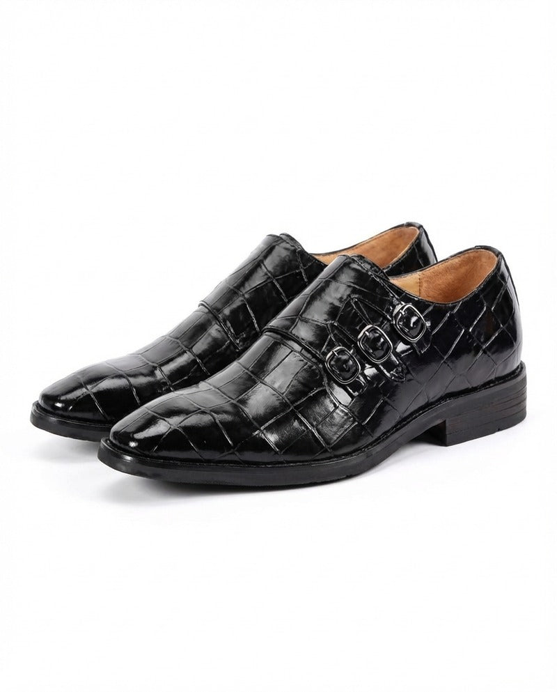 Zapatos elegantes de cuero con hebilla